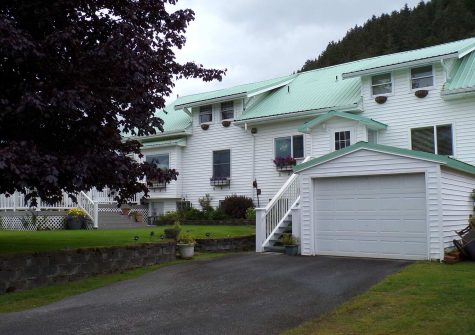 206 McKinnon Street