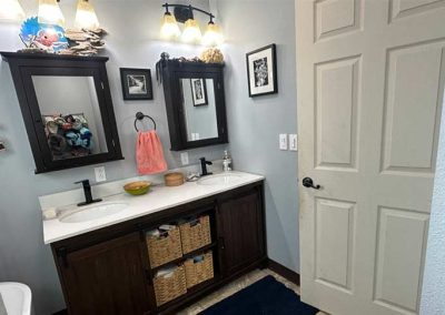 image of the main floor bathroom