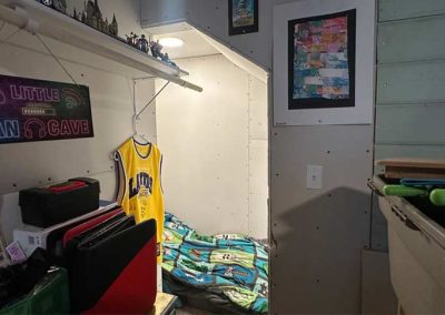 image of the downstairs bedroom closet