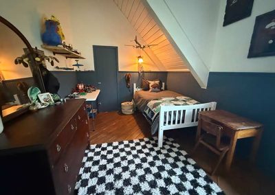 image of a bedroom
