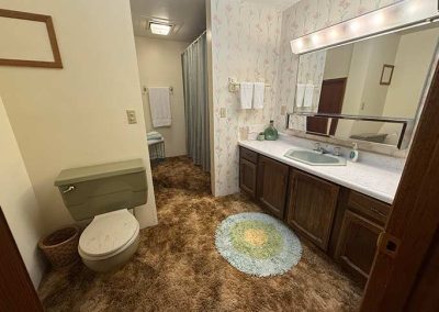 image of the second bathroom