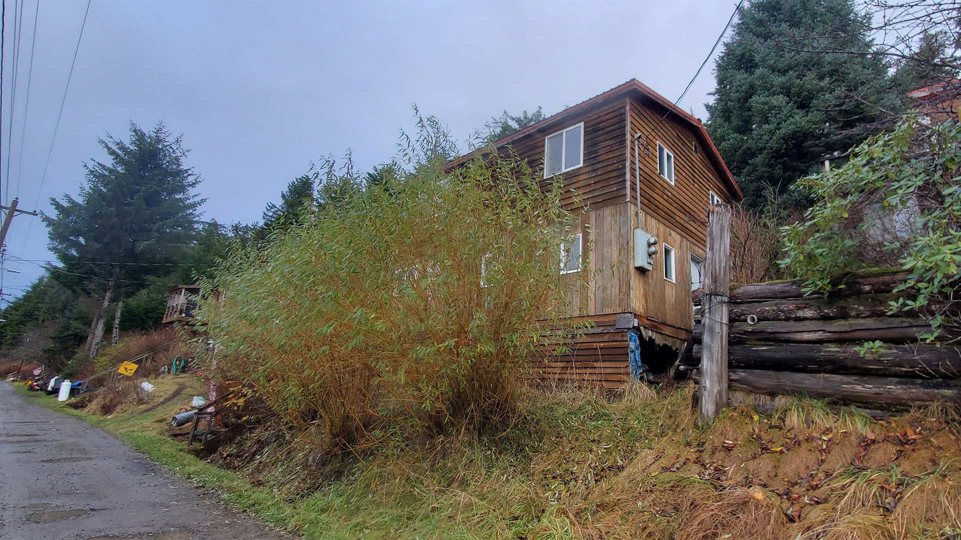 L8 B16 Tenakee Avenue