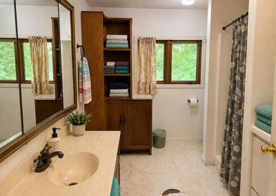image of the bathroom